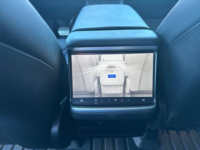 Used 2025 Tesla Model X AWD/4WD image 15