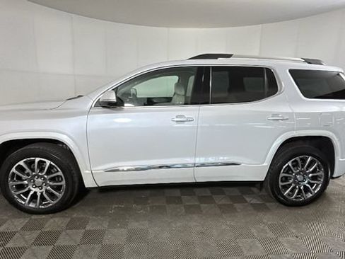 Used 2023 GMC Acadia Denali w/ Denali Ultimate Package AWD/4WD image 5