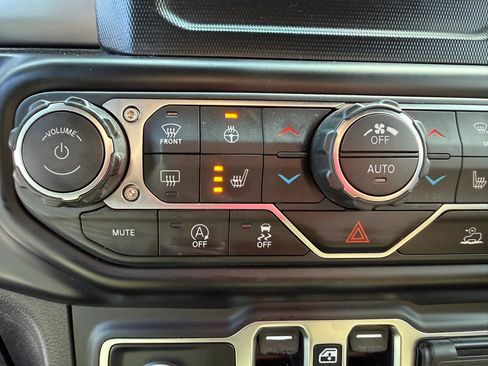 Used 2020 Jeep Gladiator Sport w/ Quick Order Package 24S image 25