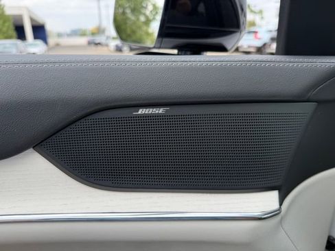 New 2025 Volvo EX90 Plus w/ Protection Package Premier image 19