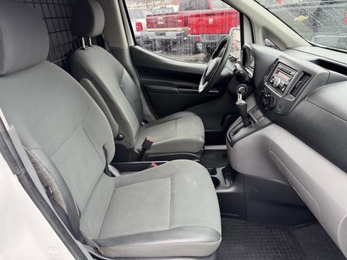 Used 2017 Chevrolet City Express LS w/ Appearance Package image 12