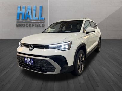 New 2026 Volkswagen Taos SE
