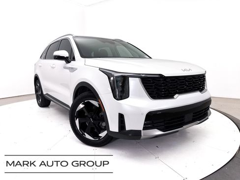 Certified 2025 Kia Sorento EX w/ EX Panoramic Sunroof Package FWD image 1