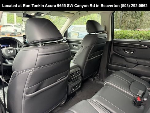 Used 2025 Honda Pilot Elite image 31