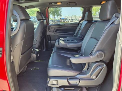 Used 2024 Honda Odyssey Sport image 14