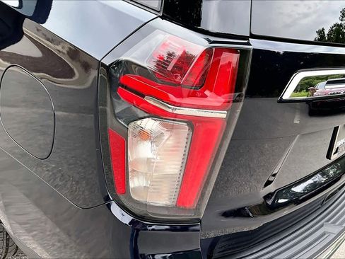 Used 2021 Chevrolet Tahoe LT w/ LT Signature Package RWD image 30