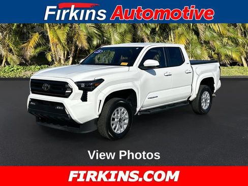 Used 2025 Toyota Tacoma SR5 AWD/4WD image 1