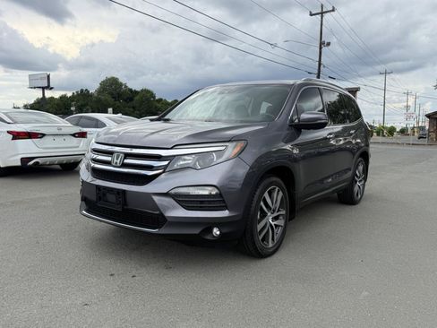 Used 2016 Honda Pilot Touring image 3
