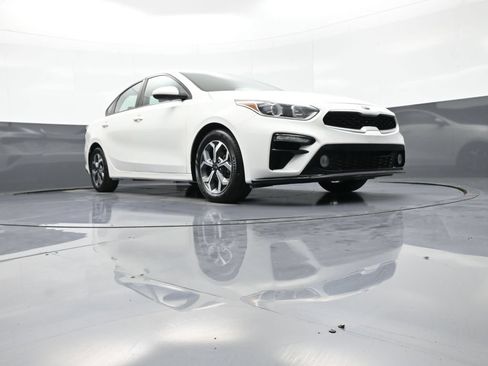 Used 2019 Kia Forte LXS FWD image 26