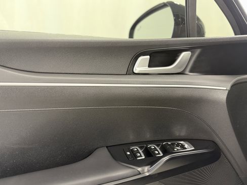 Used 2021 Kia K5 GT-Line image 12