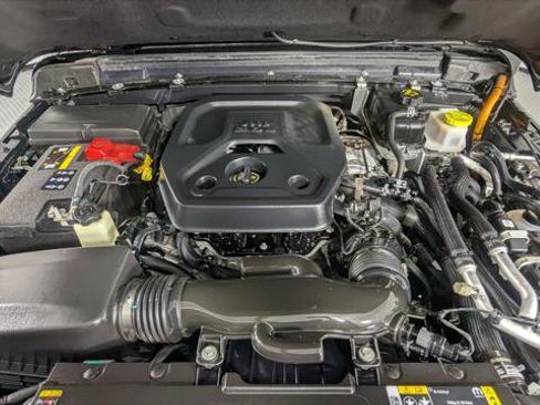 Used 2023 Jeep Wrangler Rubicon image 32