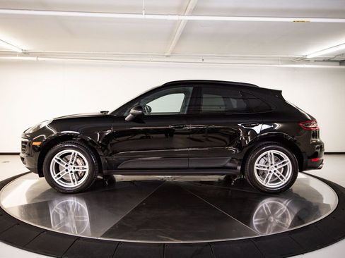 Certified 2016 Porsche Macan S AWD/4WD image 2