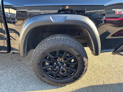 Used 2023 Chevrolet Colorado Trail Boss image 21