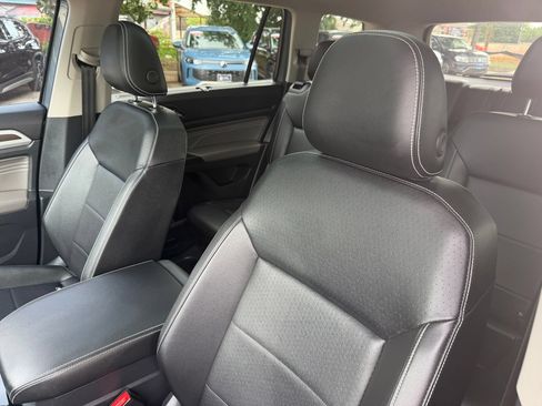 Used 2022 Volkswagen Atlas SE w/ Panoramic Sunroof Package FWD image 13