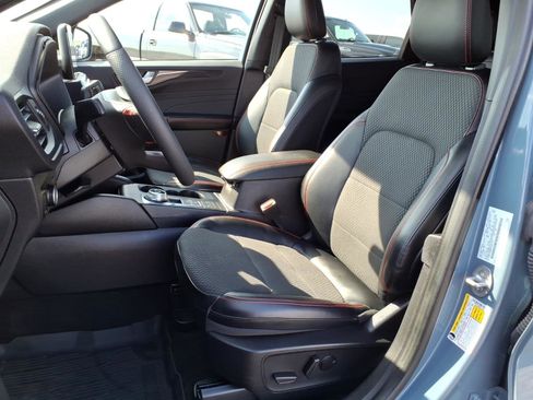 Used 2023 Ford Escape ST-Line w/ Cold Weather Package image 8