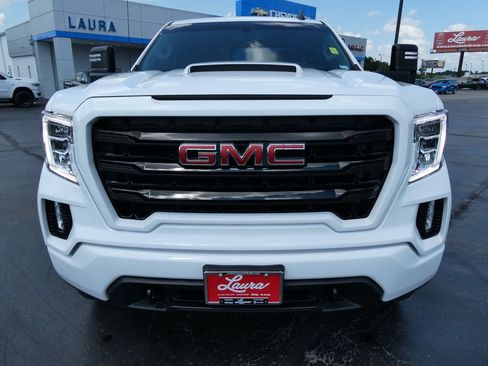Used 2021 GMC Sierra 1500 Elevation w/ X31 Off-Road Package AWD/4WD image 9