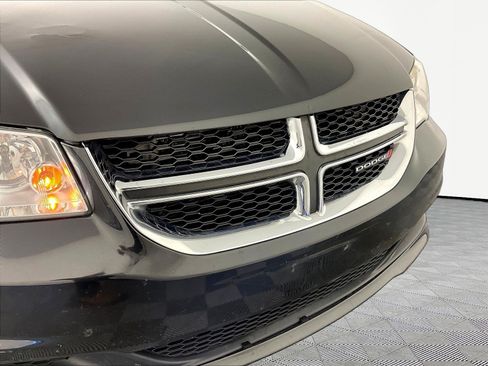 Used 2015 Dodge Grand Caravan SXT FWD image 31
