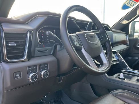 Used 2024 GMC Sierra 3500 Denali image 20
