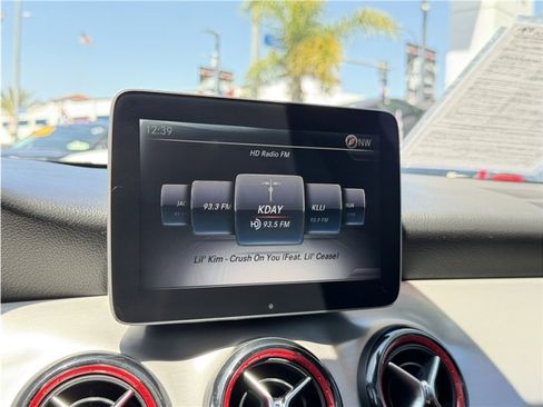 Used 2017 Mercedes-Benz CLA 250 4MATIC image 43