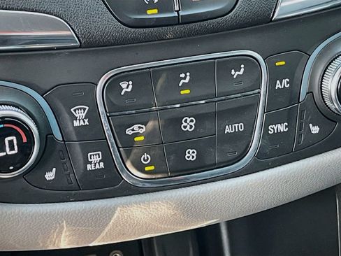 Used 2023 Chevrolet Equinox LT w/ Driver Convenience Package AWD/4WD image 15
