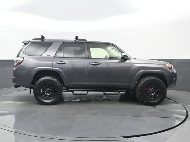 Used 2021 Toyota 4Runner SR5 AWD/4WD image 2