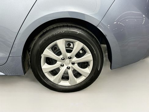 Used 2025 Toyota Corolla LE FWD image 11