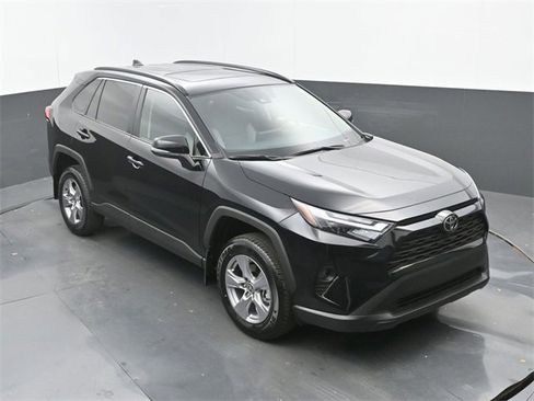 Used 2025 Toyota RAV4 XLE image 28