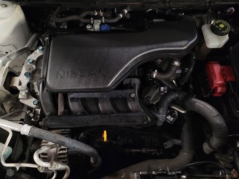 Used 2018 Nissan Rogue Sport SL w/ SL Premium Package FWD image 30
