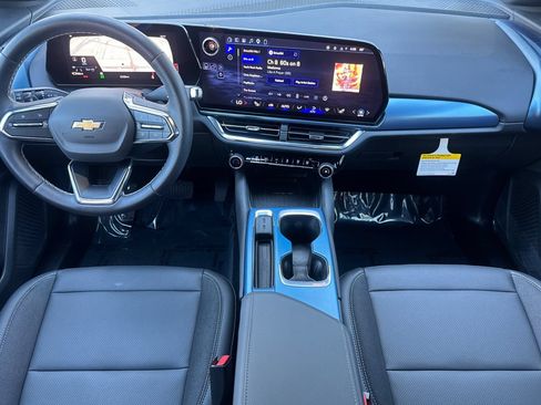 Used 2026 Chevrolet Equinox EV LT FWD image 16