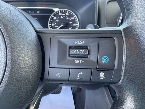 Used 2024 Nissan Rogue SV image 15