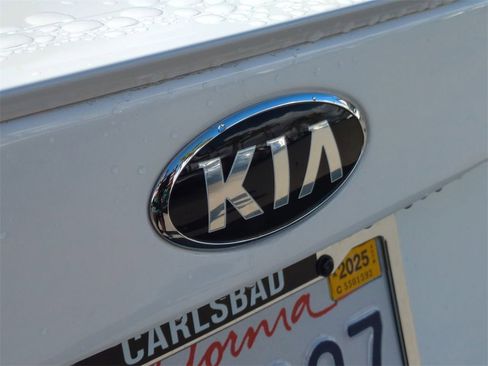 Used 2020 Kia Optima S image 29