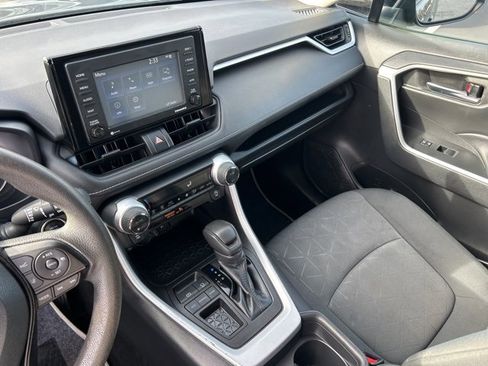 Used 2021 Toyota RAV4 XLE image 31