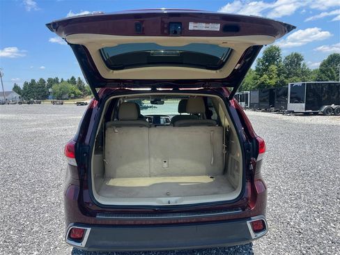 Used 2018 Toyota Highlander Limited AWD/4WD image 13