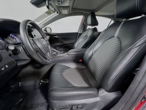 Used 2024 Toyota Camry SE w/ Convenience Package image 15