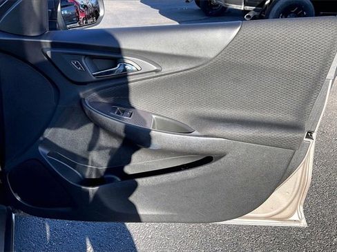 Used 2024 Chevrolet Malibu LS image 19