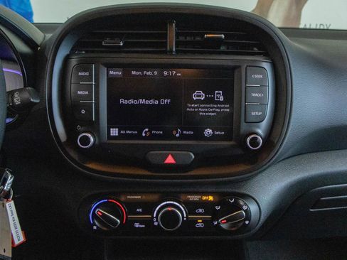 Used 2025 Kia Soul S image 4