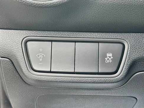 Certified 2023 Kia Forte LXS FWD image 13