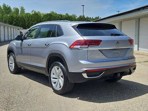 Used 2023 Volkswagen Atlas Cross Sport SE w/ Panoramic Sunroof Package AWD/4WD image 5