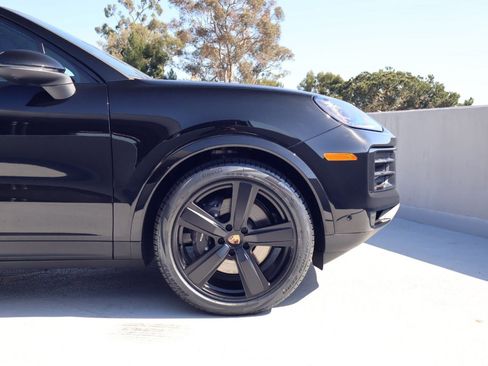 New 2026 Porsche Cayenne Coupe image 11