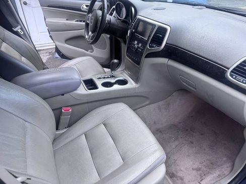 Used 2012 Jeep Grand Cherokee Laredo RWD image 13
