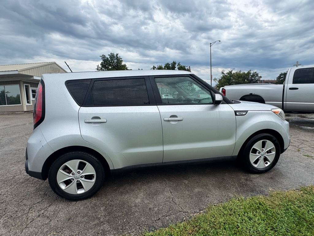 Used 2015 Kia Soul FWD image 8
