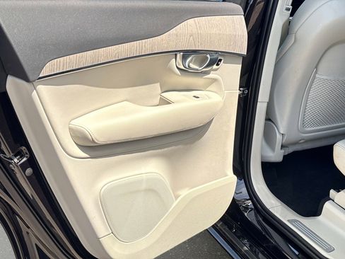 Used 2025 Volvo XC90 T8 Plus w/ Protection Package Premier image 13