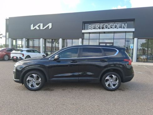 Used 2023 Hyundai Santa Fe SE FWD image 3