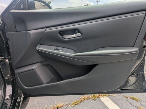 Used 2025 Nissan Sentra SV FWD image 31