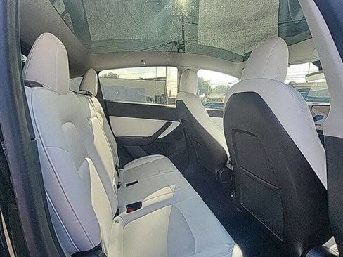 Used 2020 Tesla Model Y Long Range image 13