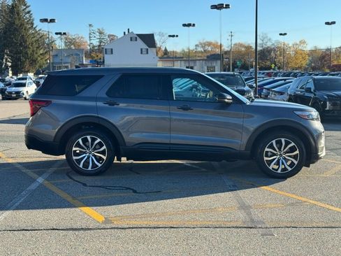 Used 2021 Ford Explorer ST image 7