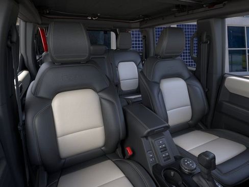 New 2026 Ford Bronco Outer Banks w/ Sasquatch Package AWD/4WD image 11