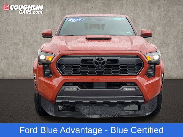 Used 2025 Toyota Tacoma TRD Sport w/ TRD Sport Premium Package AWD/4WD image 3