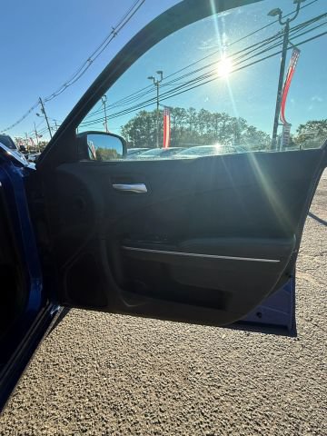 Used 2020 Dodge Charger SXT RWD image 9