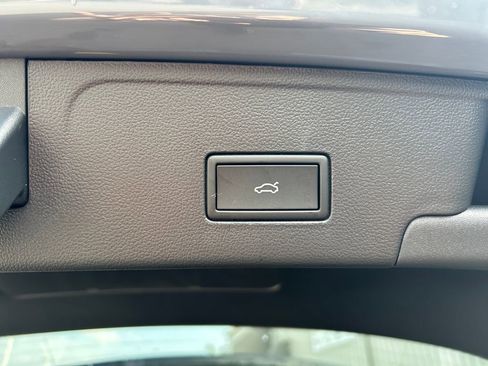 New 2026 Volkswagen Atlas Cross Sport SEL R-Line image 17